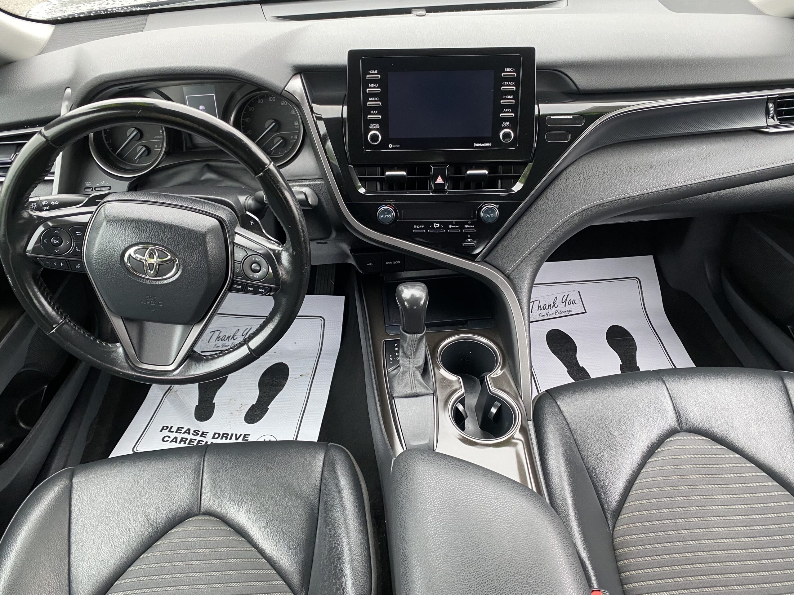 2021 Toyota Camry SE - Photo 12