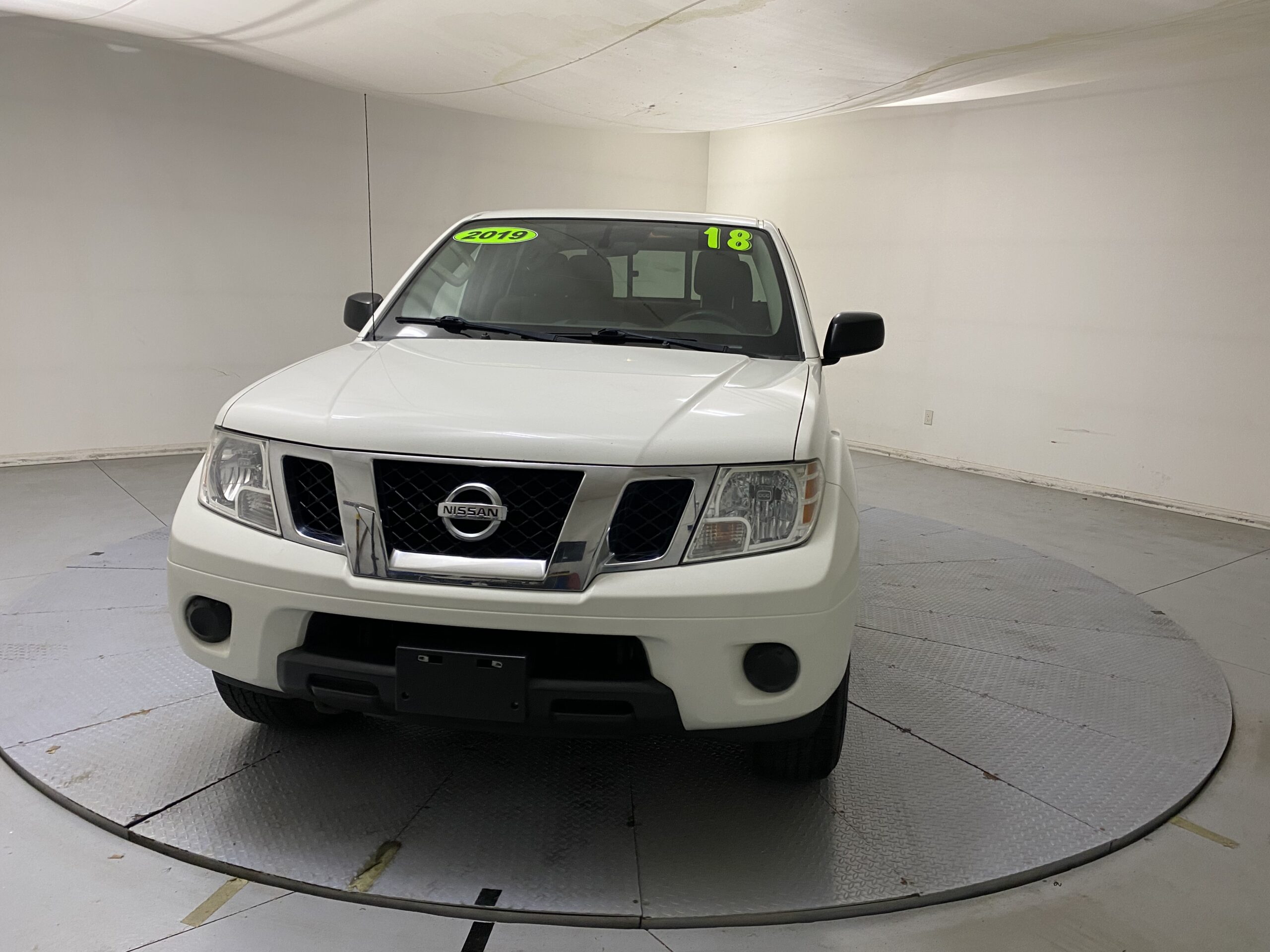 2019 Nissan Frontier 4.0 SV Crew Cab 4X4 AT SWB's photo